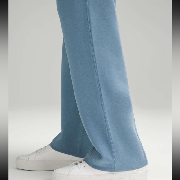 Lululemon Size 2 Utility Blue Softstreme High Rise Pant - Picture 3 of 9